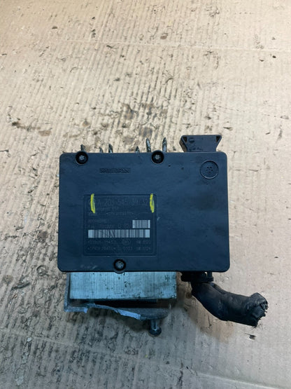 2007 to 2014 Mercedes C-Class ABS Anti Lock Brake Pump Module V5317 DG4