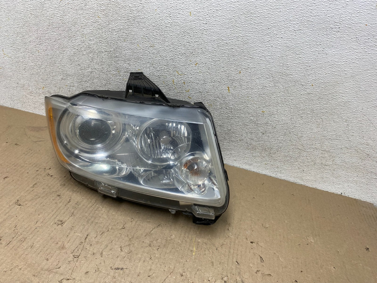 2011-2013 Jeep Grand Cherokee Right Passenger Xenon Headlight AH7659 DW2