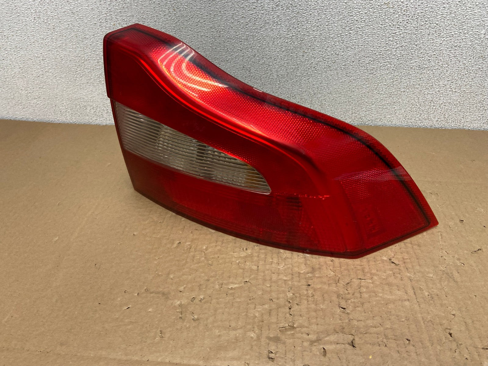 2007 to 2013 Volvo S80 Right Passenger RH Side Tail Light AB6286 LK1