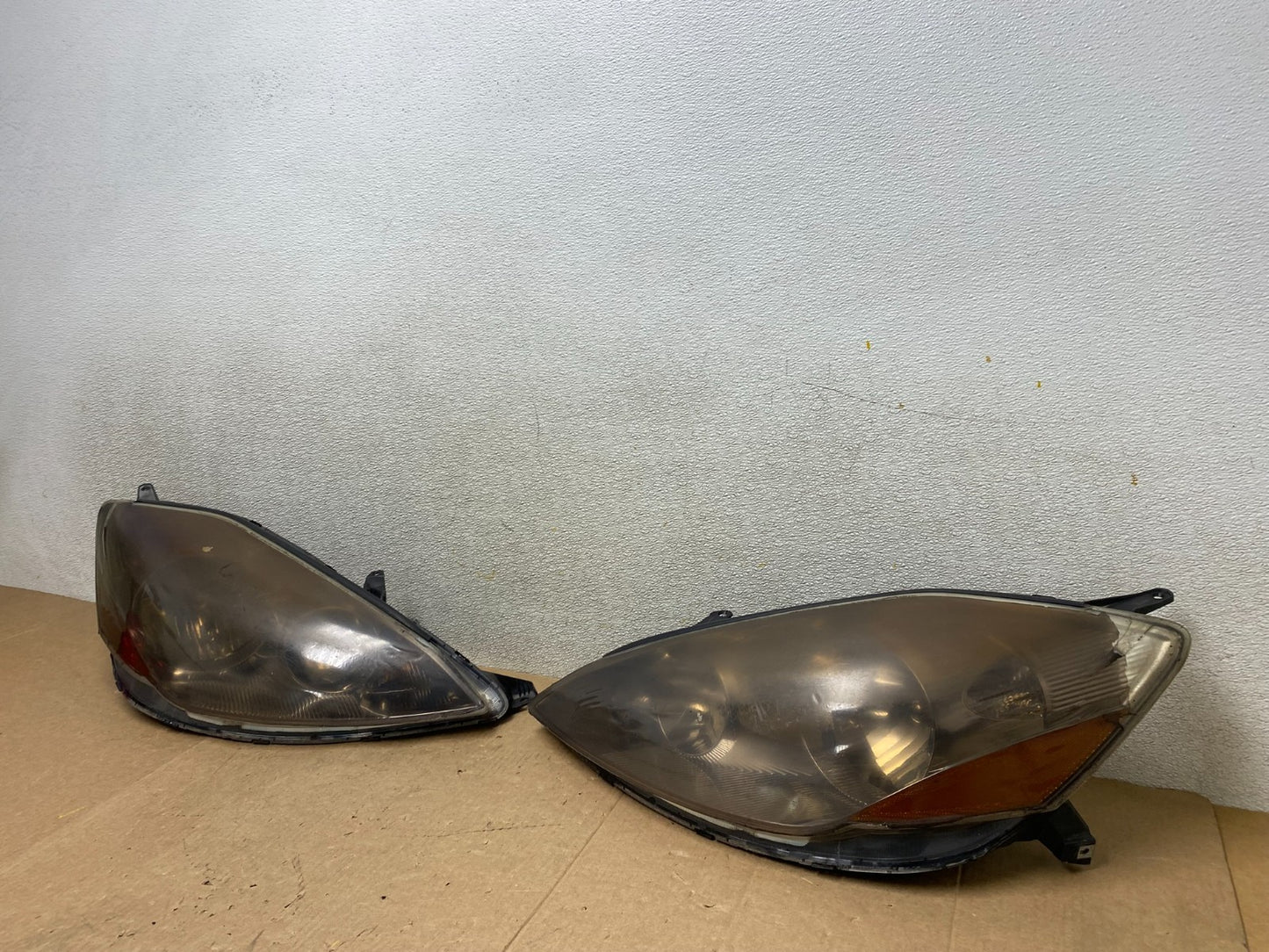 2006 to 2010 Toyota Sienna Left+Right Side Set Headlights Halogen W8729 DW1