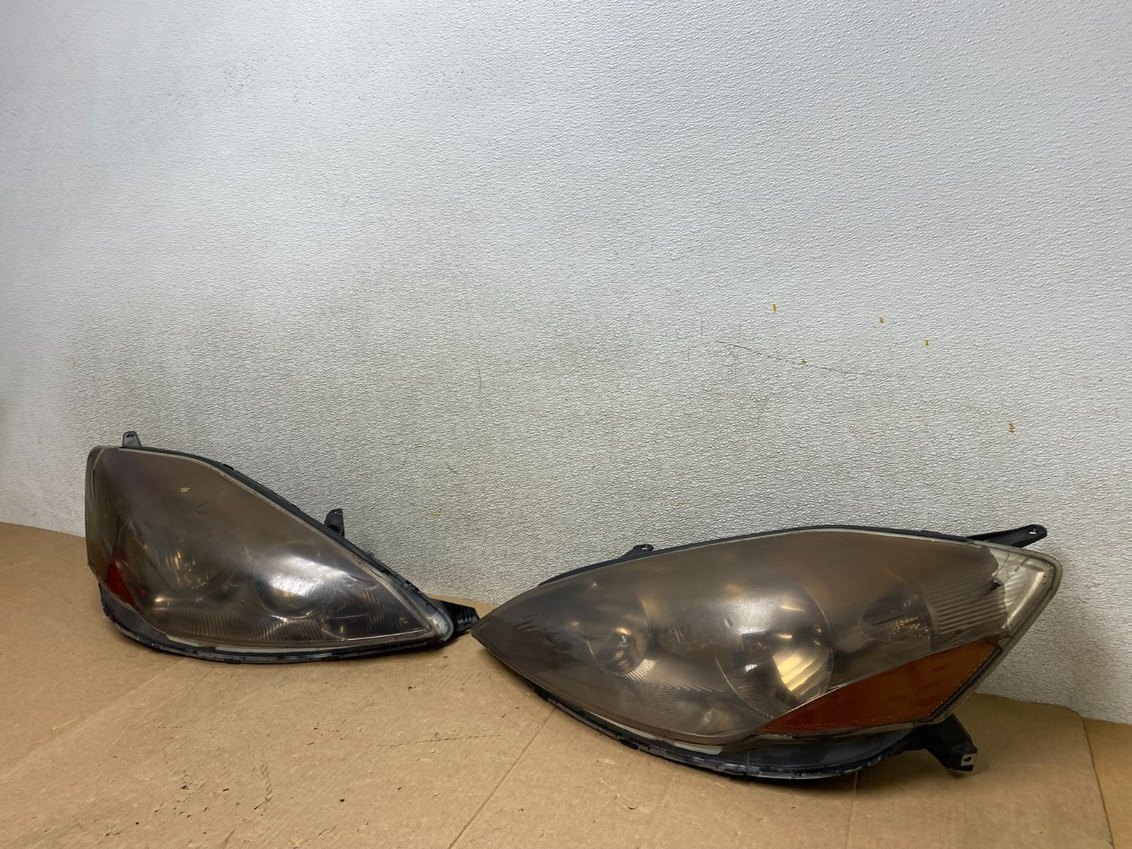 2006 to 2010 Toyota Sienna Left+Right Side Set Headlights Halogen W8729 DW1