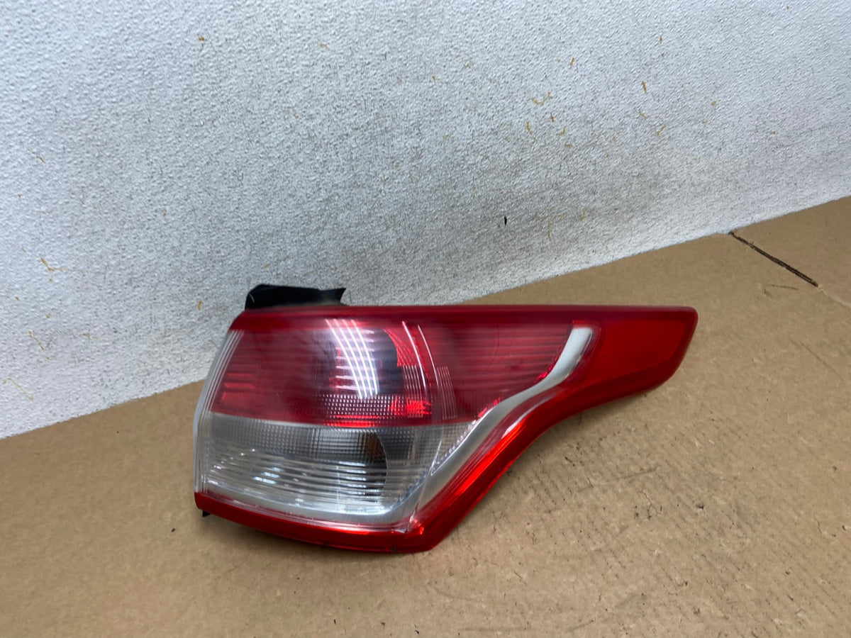 2013 to 2016 Ford Escape Right Passenger RH Side Tail Light AI3427 LK0