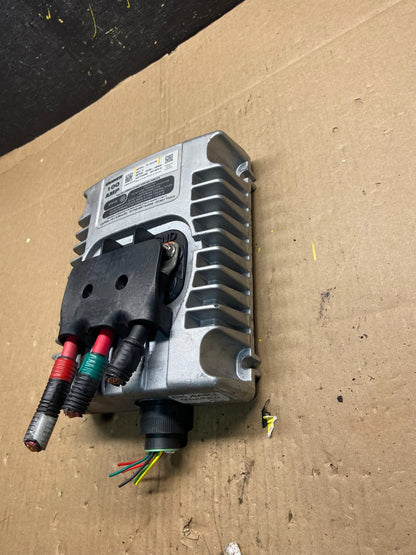 Vanner 70-100 Battery Equalizer 100 Amp 24 Volt Input to 12 Volt Output T1943 PS1