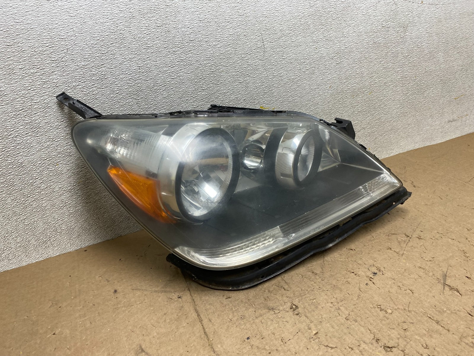 2005 2006 2007 Honda Odyssey Right Passenger RH Side Halogen Headlight X2082 DW2