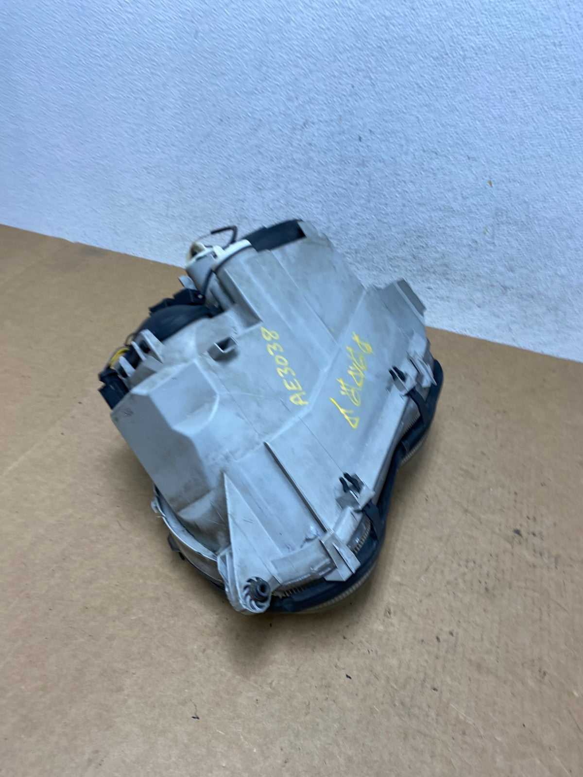 2001 - 2004 Mercedes-Benz C Class Halogen Right Passenger Headlight AE30387