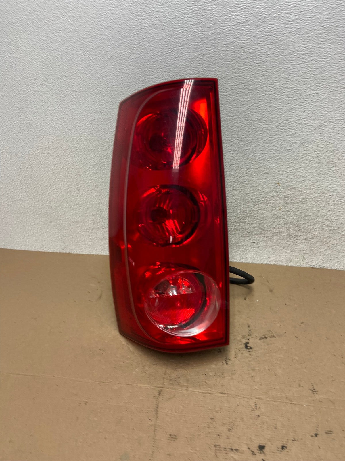 2007 to 2011 GMC Yukon Left Driver LH Side Tail Light AF4653 LK0