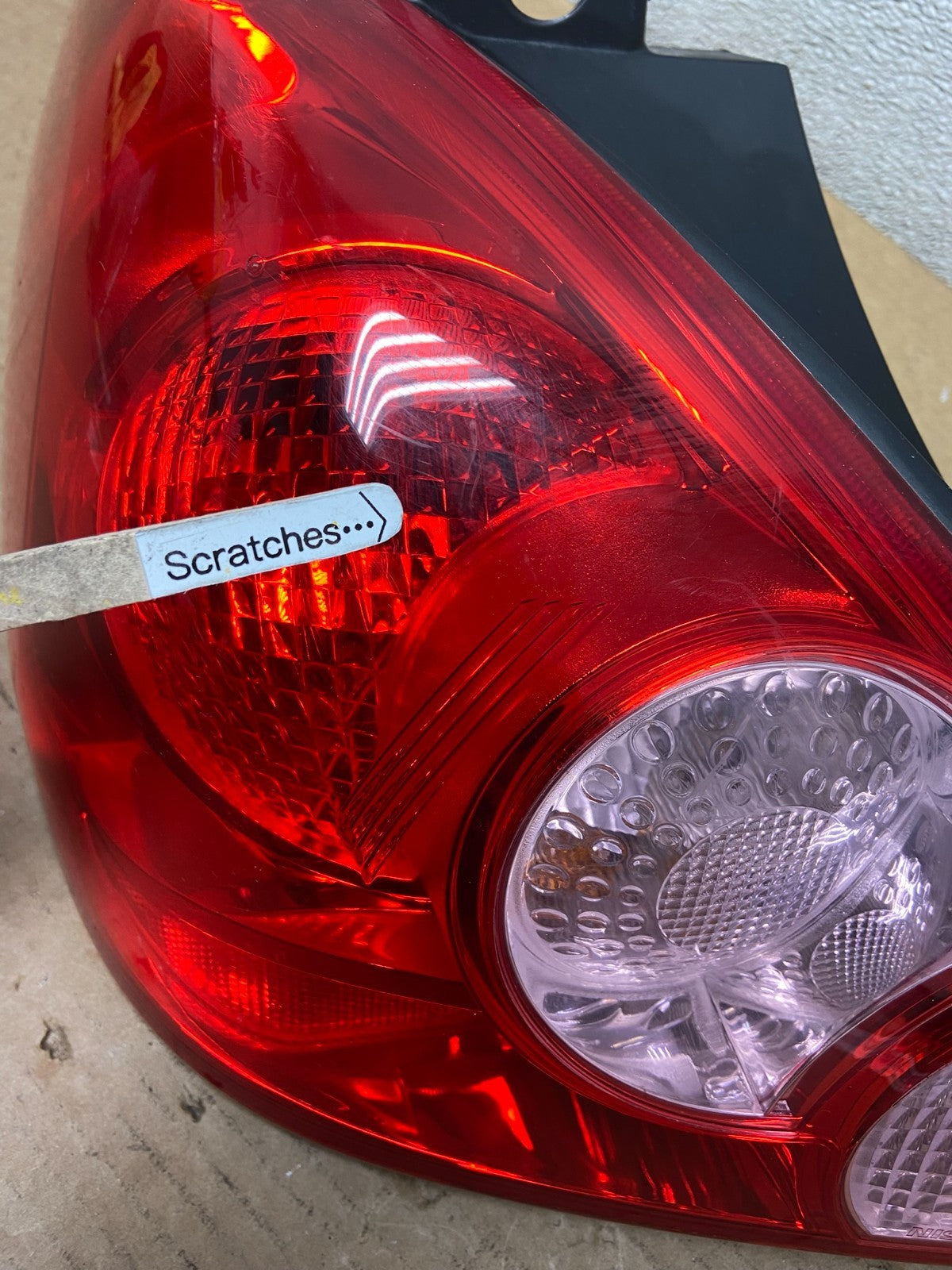 2007 - 2012 Nissan Versa Hatchback Left Driver Side Lh Tail Light Oem AB5204 LK3