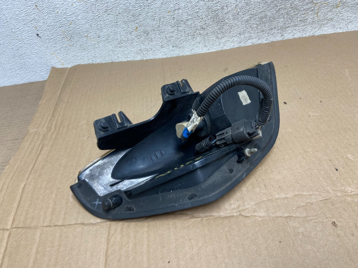 2002-2005 Pontiac Aztek Left Driver LH Side Park Upper Turn Signal AI1164 DW6