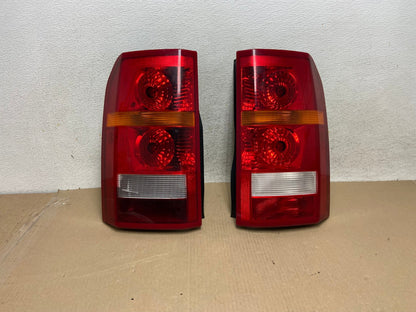 2005 - 2009 Land Rover LR3 Left+Right Side Tail Lights AH6674 LK0