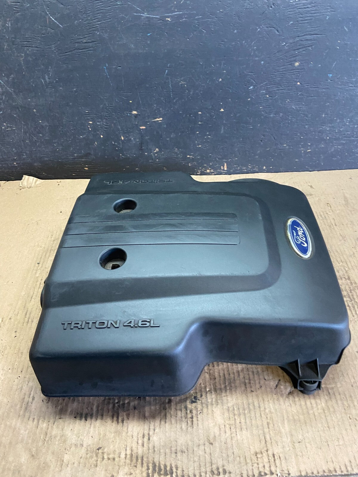 2003 2004 Ford Expedition 4.6L Engine Top Lid Motor Cover o0886 DG3
