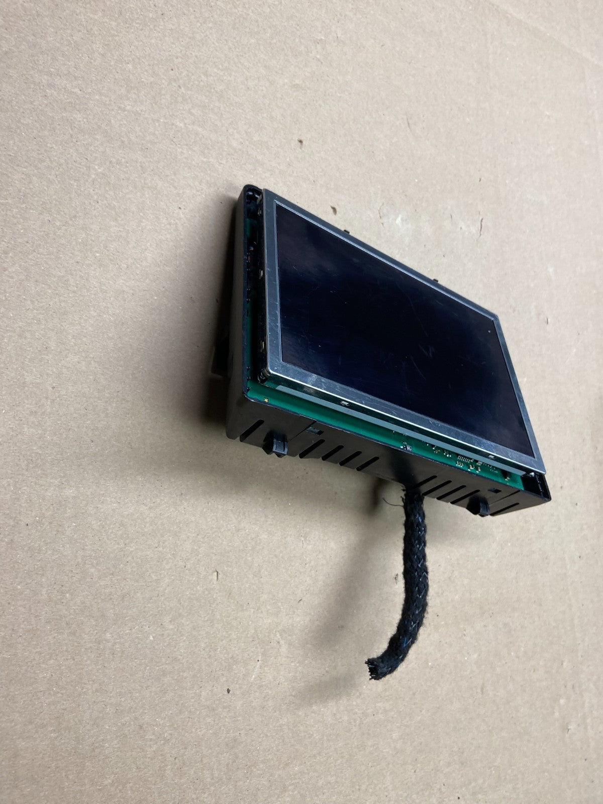 2008-2011 Mercedes W204 C300 Navigation Display Screen Monitor AI6211 DG3