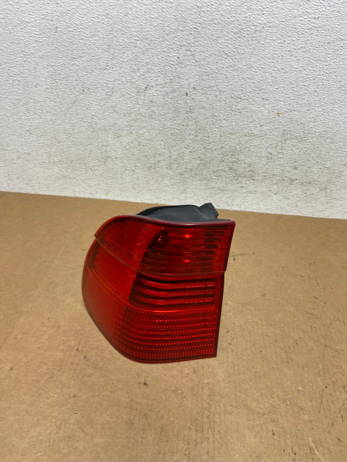 2001 2003 BMW 5 Series E39 Wagon Left Driver LH Tail Light AE3079 LK0