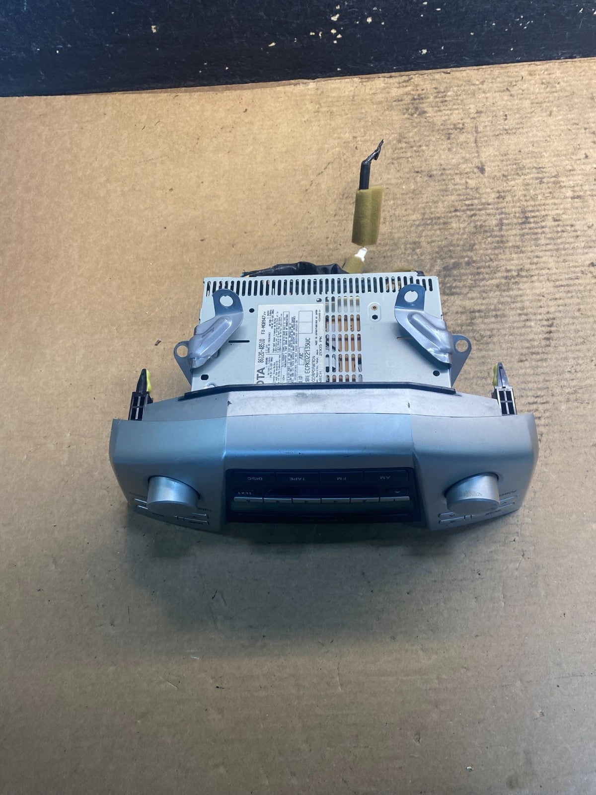 2004 2005 2006 Lexus RX330 Radio Casette AM-FM  CD Player OEM AA1792 DG6