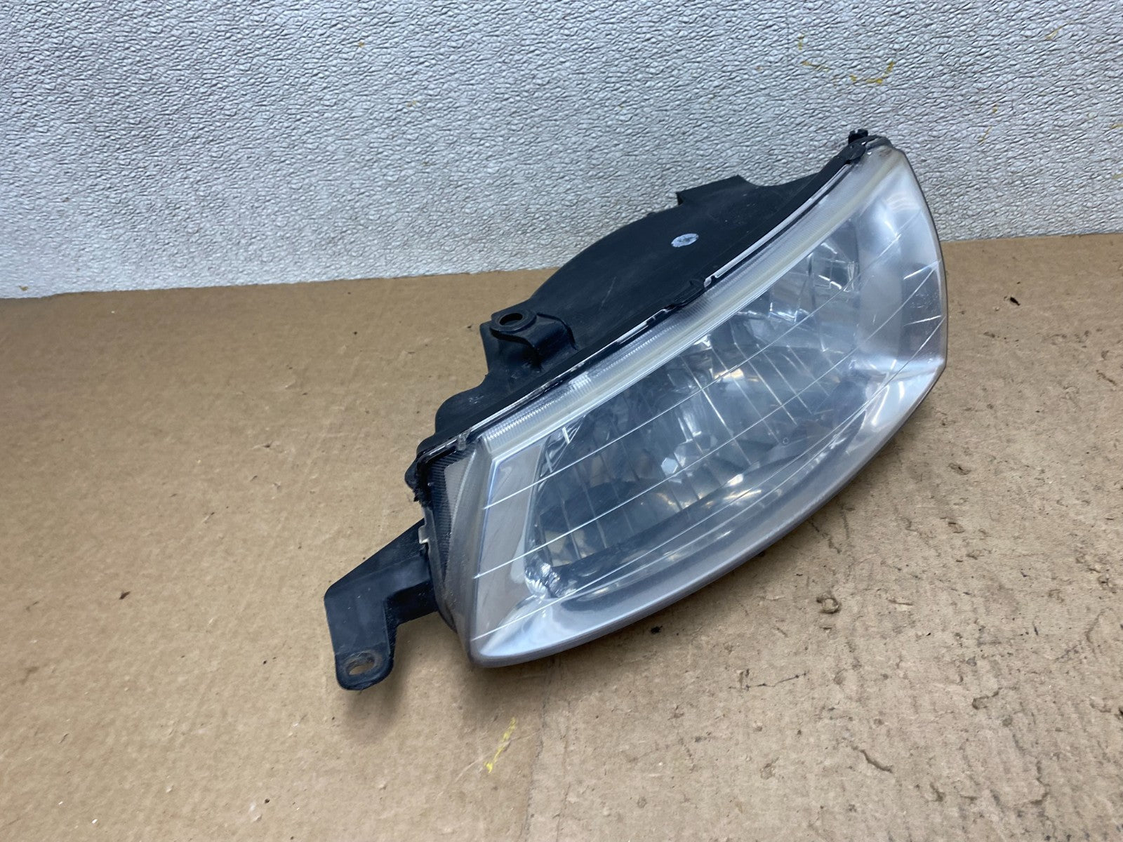 1999-2001 Toyota Solara Left Driver LH Halogen Headlight W9319 DW2