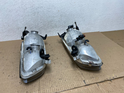 2000 to 2001 Toyota Camry Front Left+Right Side Headlights AE6609 DW7