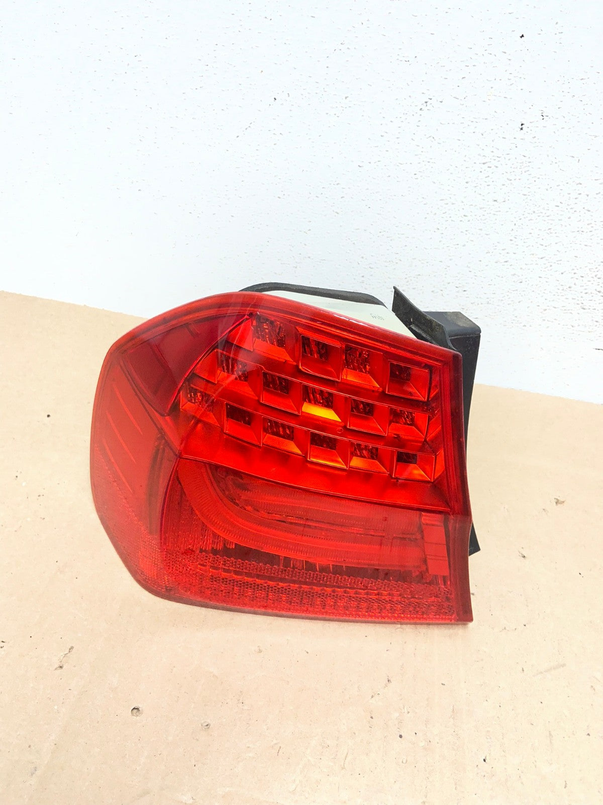 2009 2010 BMW 323i 325i 328i 335i 3 Series Left Driver Tail Light AE5009 LK0