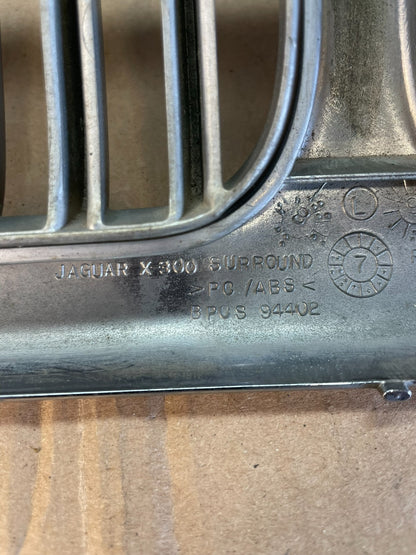 2002 to 2008 Jaguar X-Type Front Upper Grille Grill AC2185 DG4