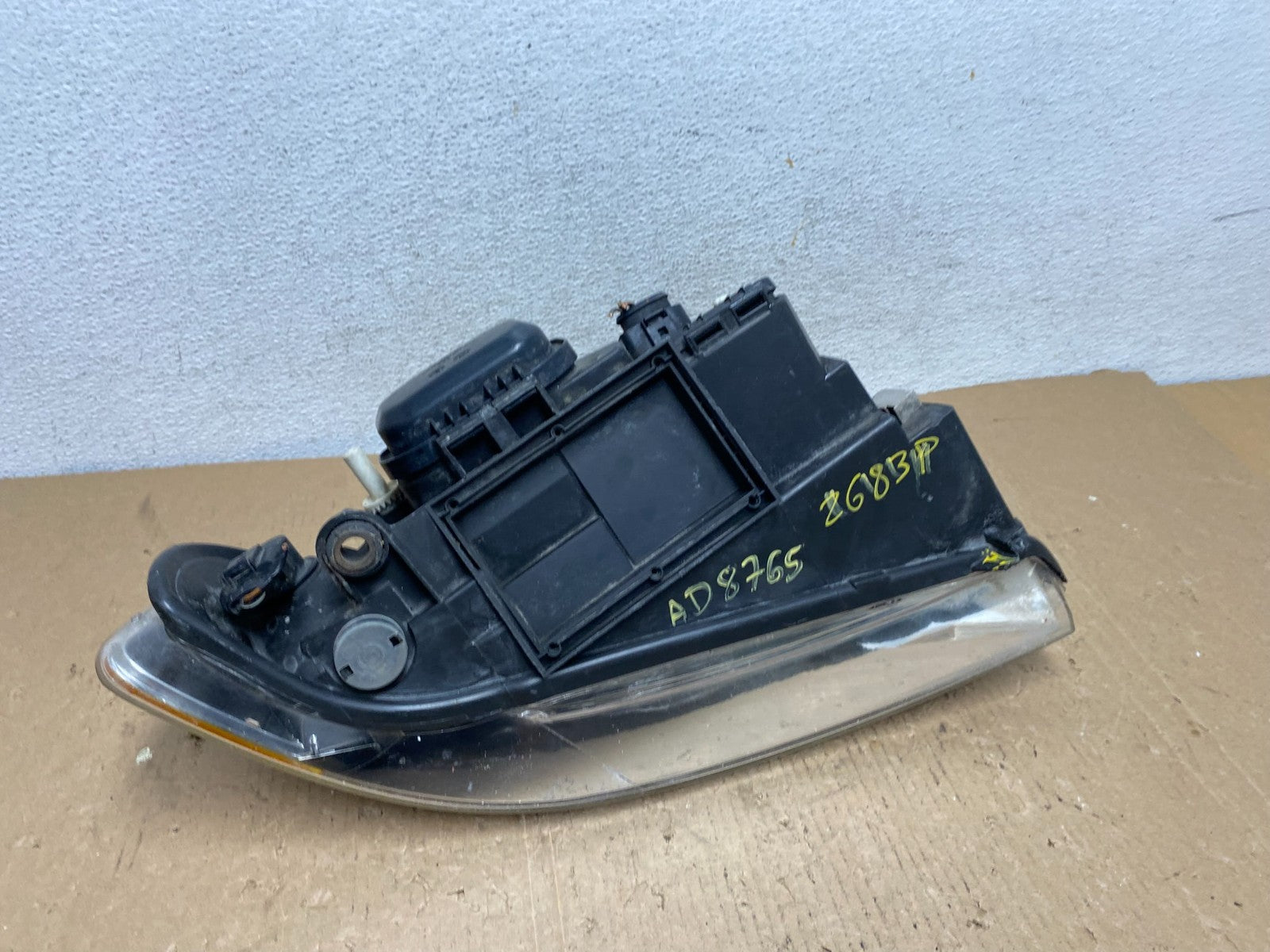 1999 to 2002 Audi A4 Left Driver LH Side Headlight AD8765 DW7