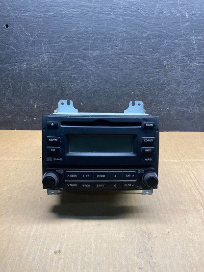 2007-2010 Hyundai Elantra Center Radio Climate Control Air Vent Bezel AI9686 DG0