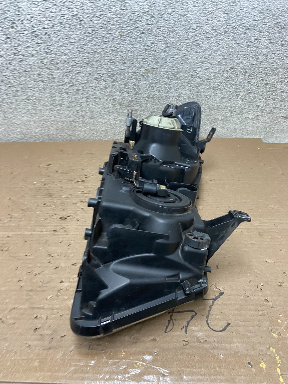 2003 to 2007 Lexus LX470 Left Driver LH Side Halogen Headlight  OEM AB1599 DG6