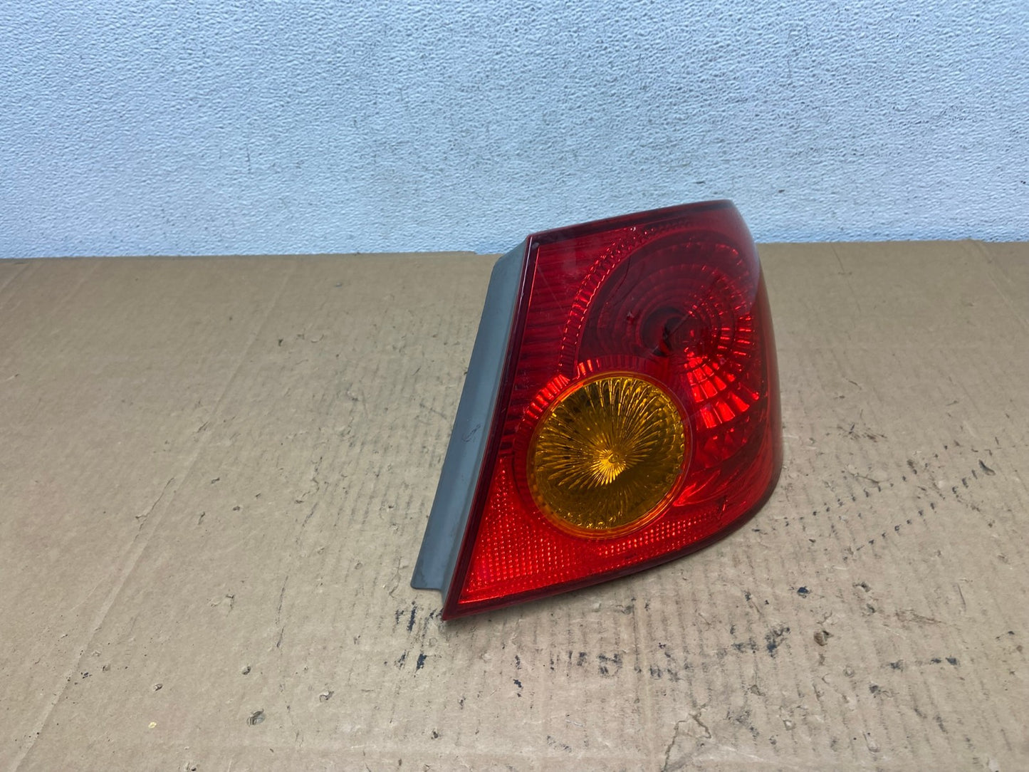 2003 to 2005 Toyota Corolla Right Passenger RH Side Tail Light AD1153 LK2