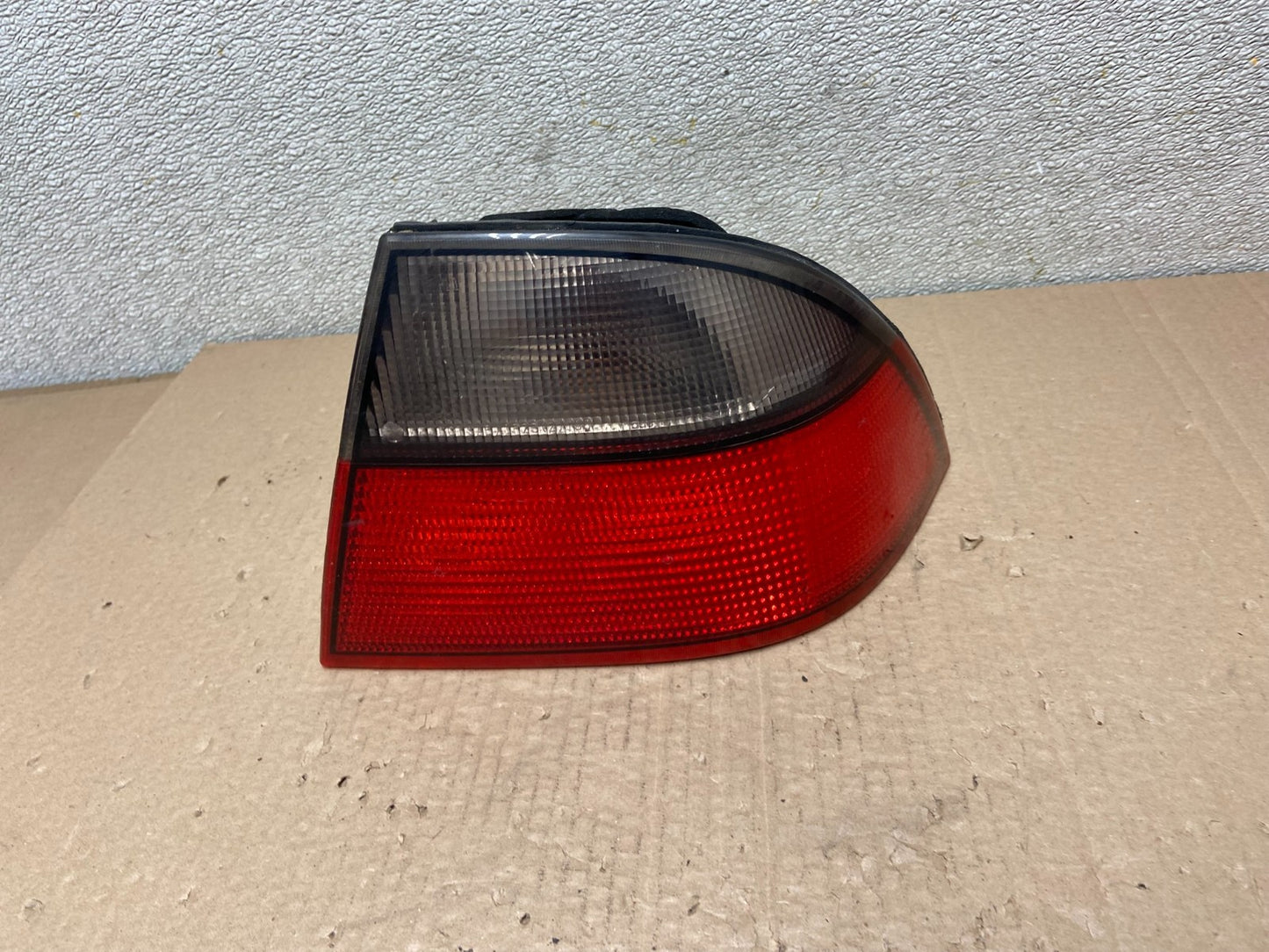 1999 to 2001 Saab 9-5 Right Passenger RH Tail Light Sedan OEM AB2466 LK0