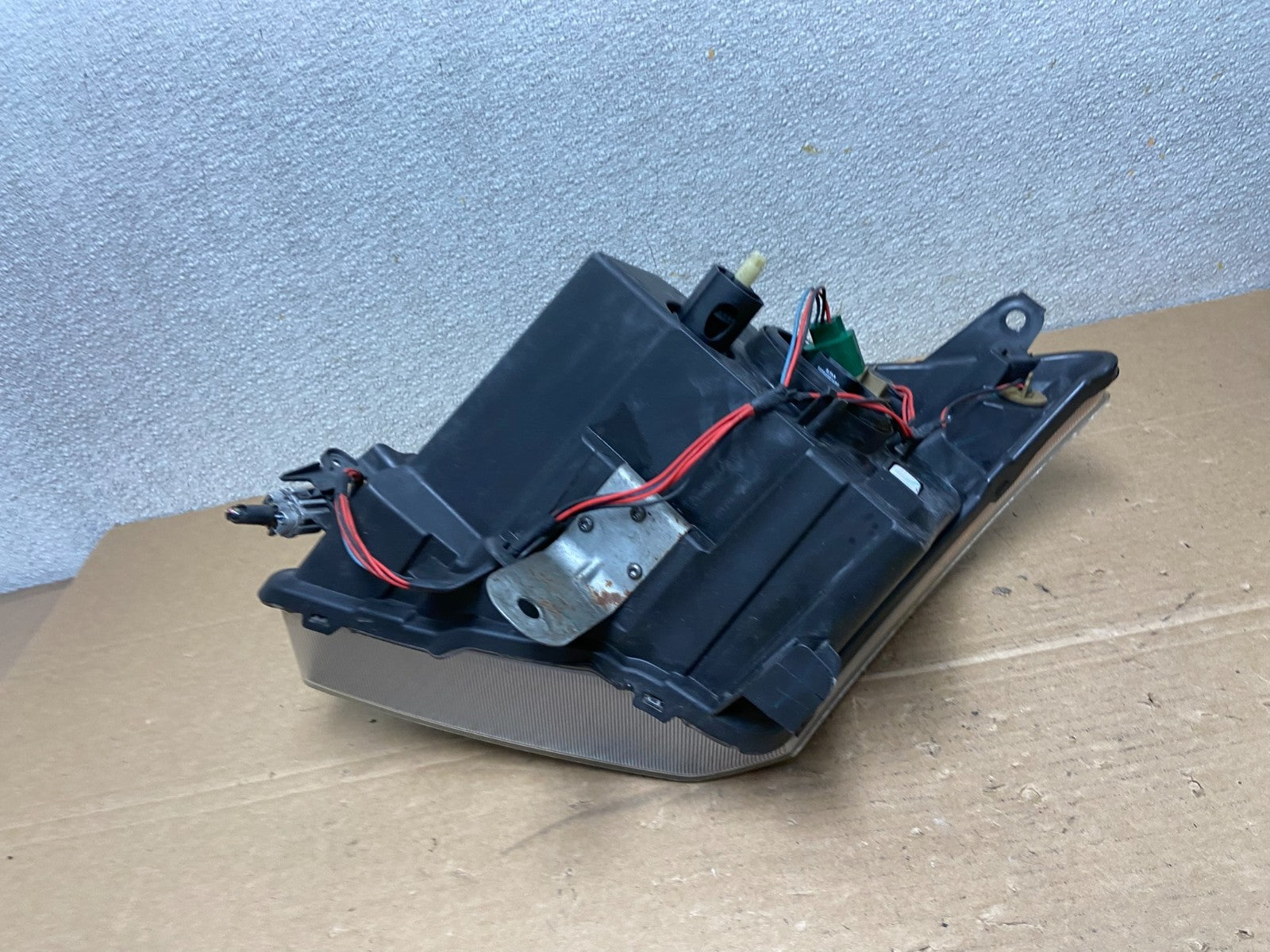 2010 2011 2012 Nissan Sentra Halogen Right Passenger Black Headlight AB4639 DW7