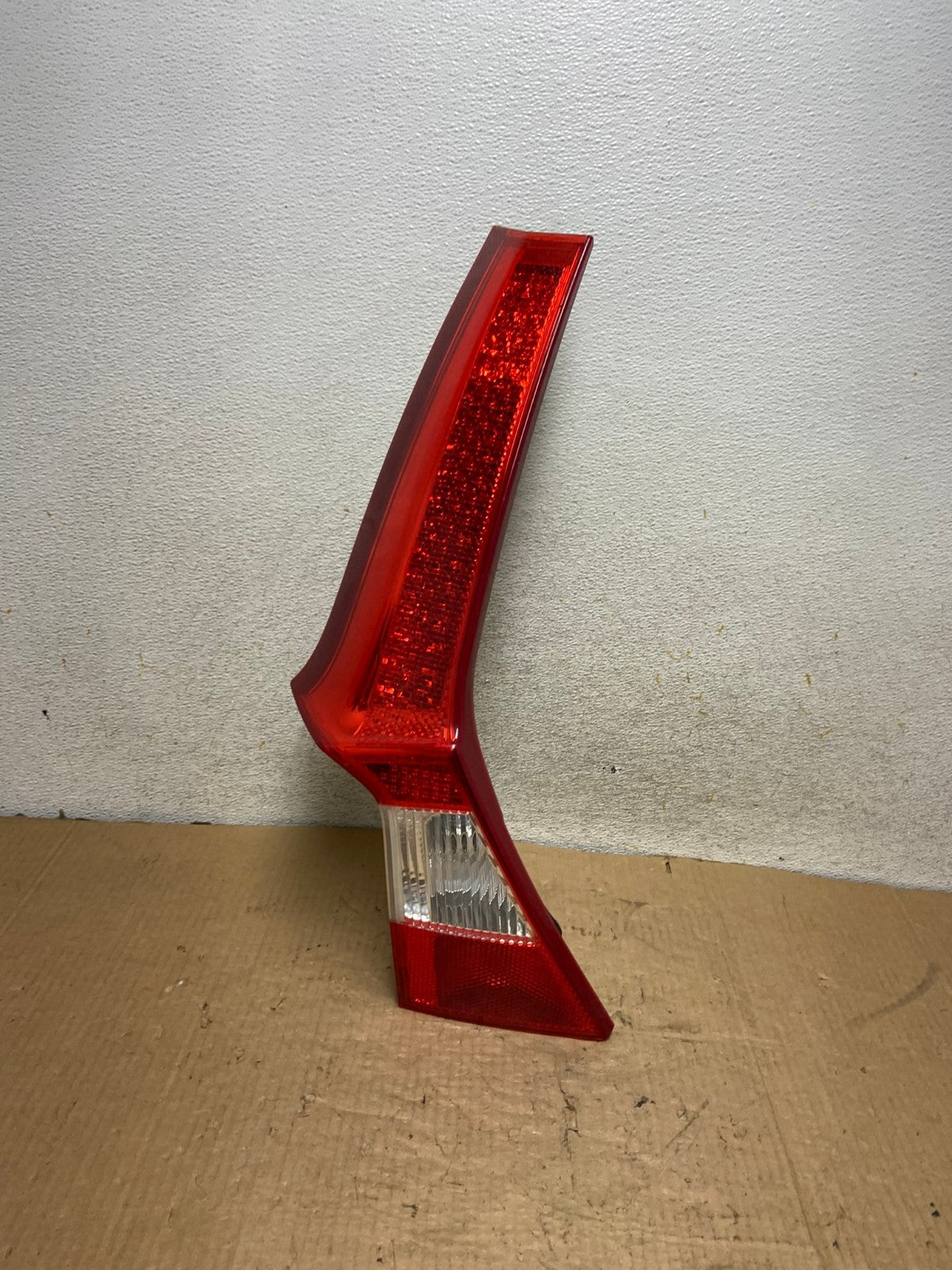 2008 to 2013 Volvo XC70 V70 Left Driver Tail Light Upper AI8262 LK0