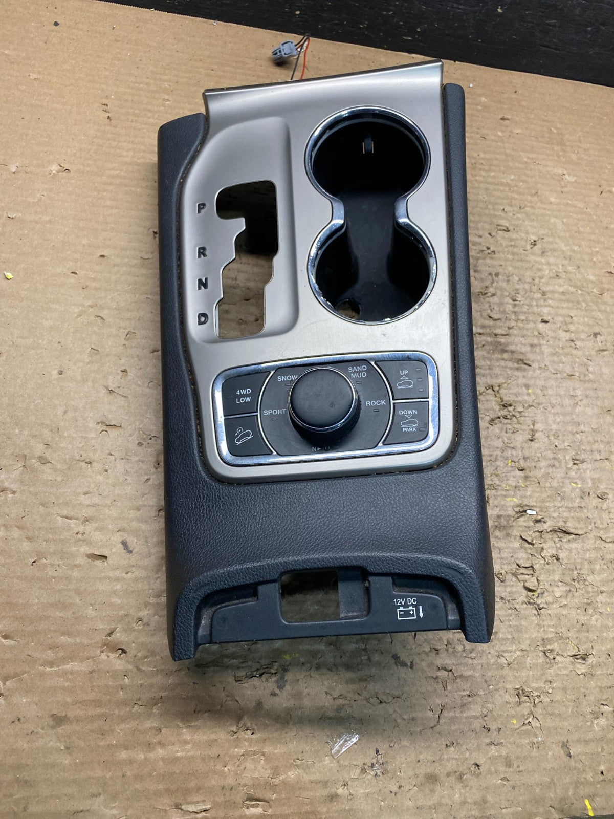 2011-2013 Jeep Grand Cherokee Center Console Shifter Cup Holder Bezel S9207 DG0