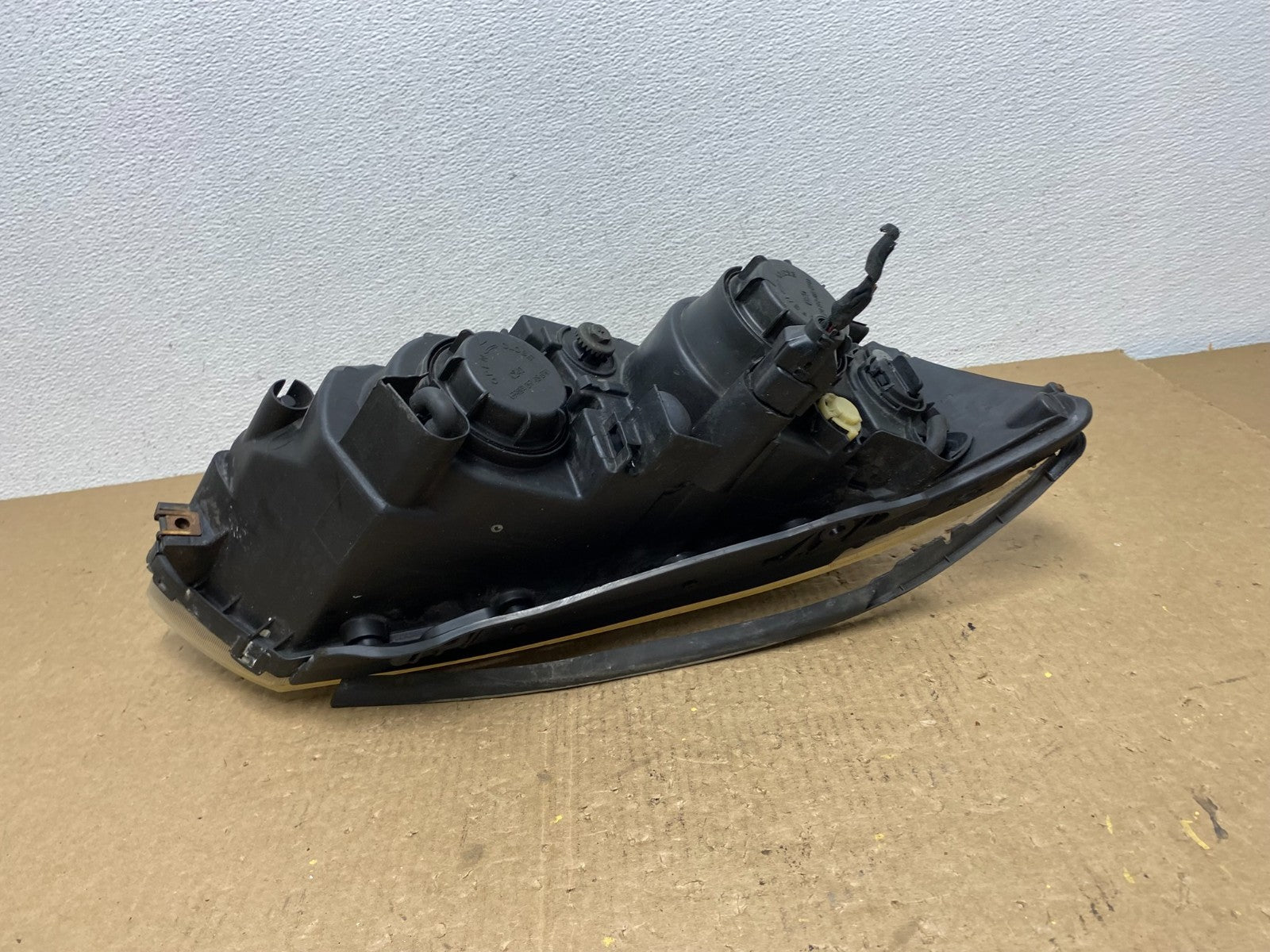 2006 to 2008 Hyundai Sonata Left Driver LH Side Headlight Halogen AC1611 DW5