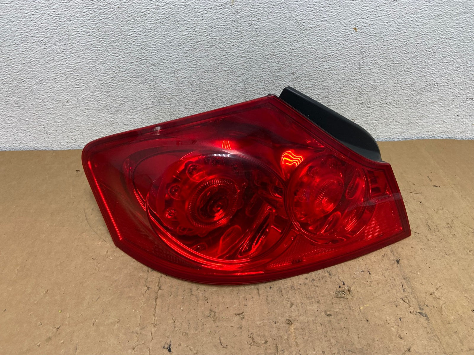 2007 to 2013 Infiniti G35 G37 Sedan Left Driver LH Side Tail Light AD0573 LK0