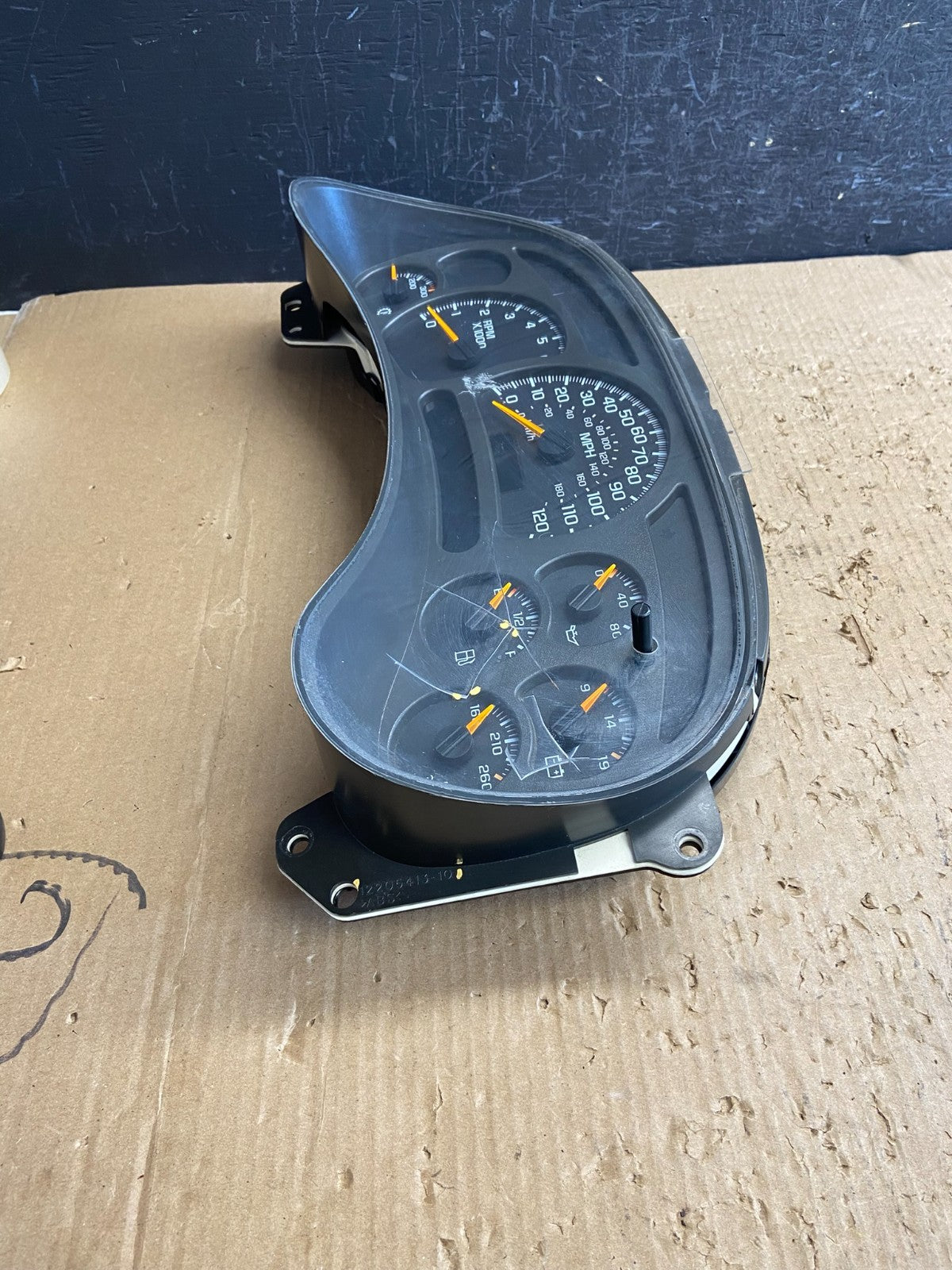 2003 to 2006 Chevrolet Silverado Speedometer Instrument Cluster AF15852