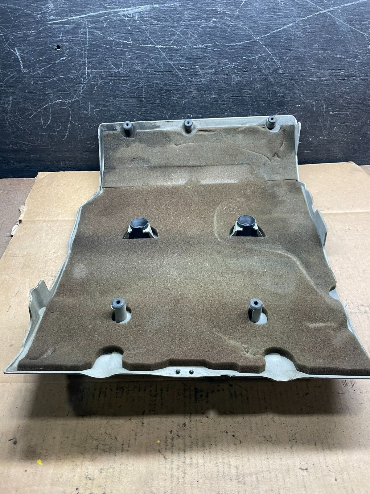 1997 to 2004 Cadillac Deville Seville Northstar Engine Motor Cover L3659 DG4