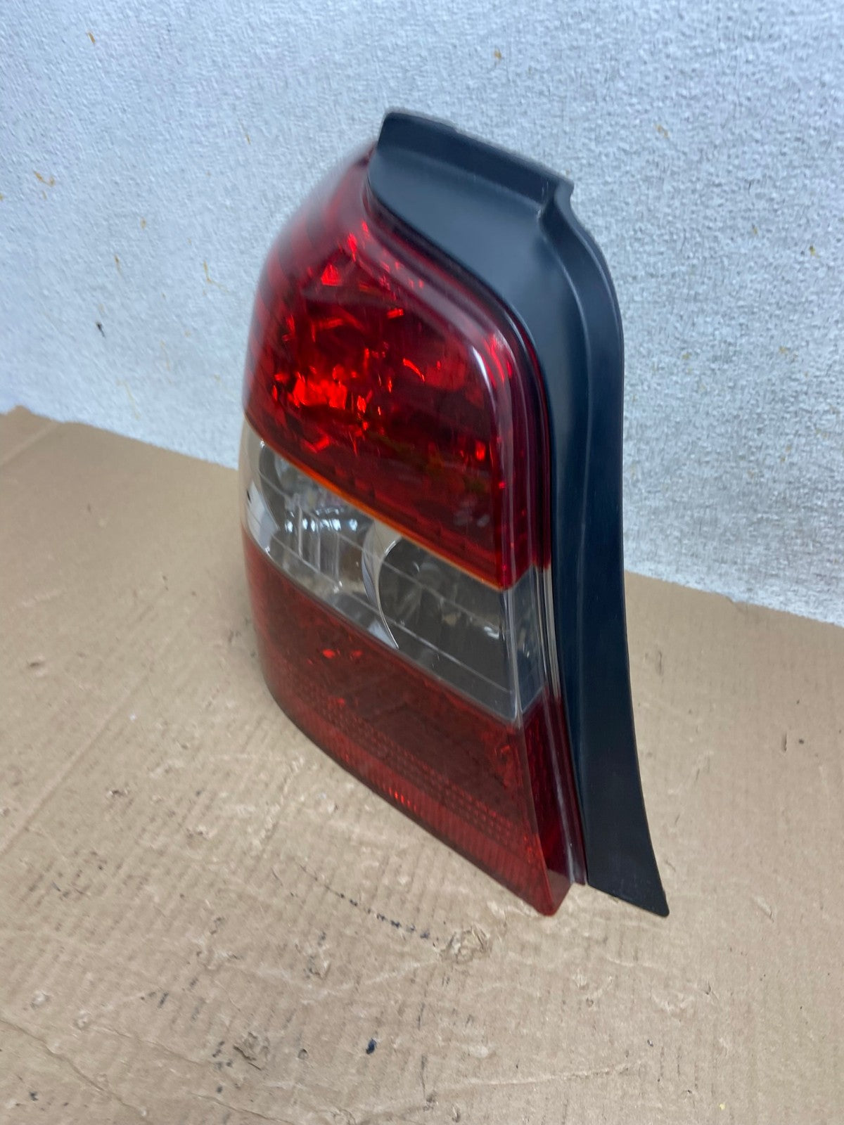 2004-2007 Toyota Highlander Left Driver LH Side Tail Light AI1259 LK1