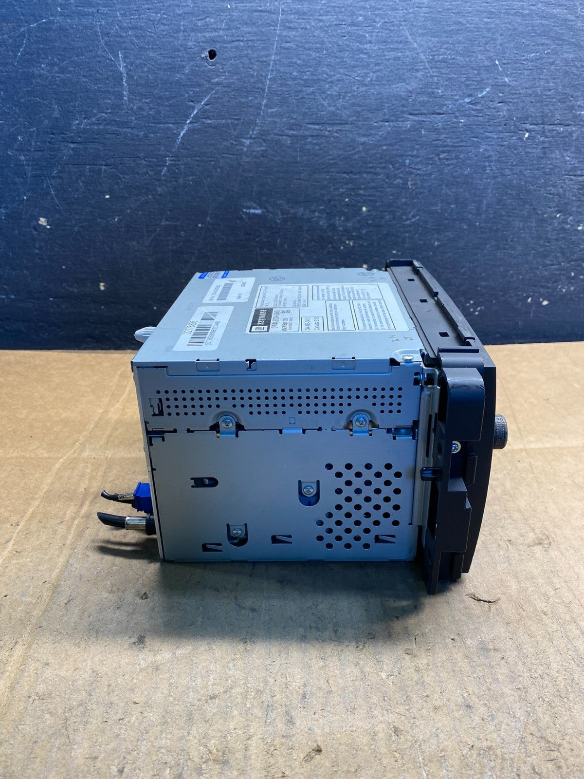 2007 to 2014 Chevrolet GMC Cadillac Radio Navigation Screen Display AB3825 DG2