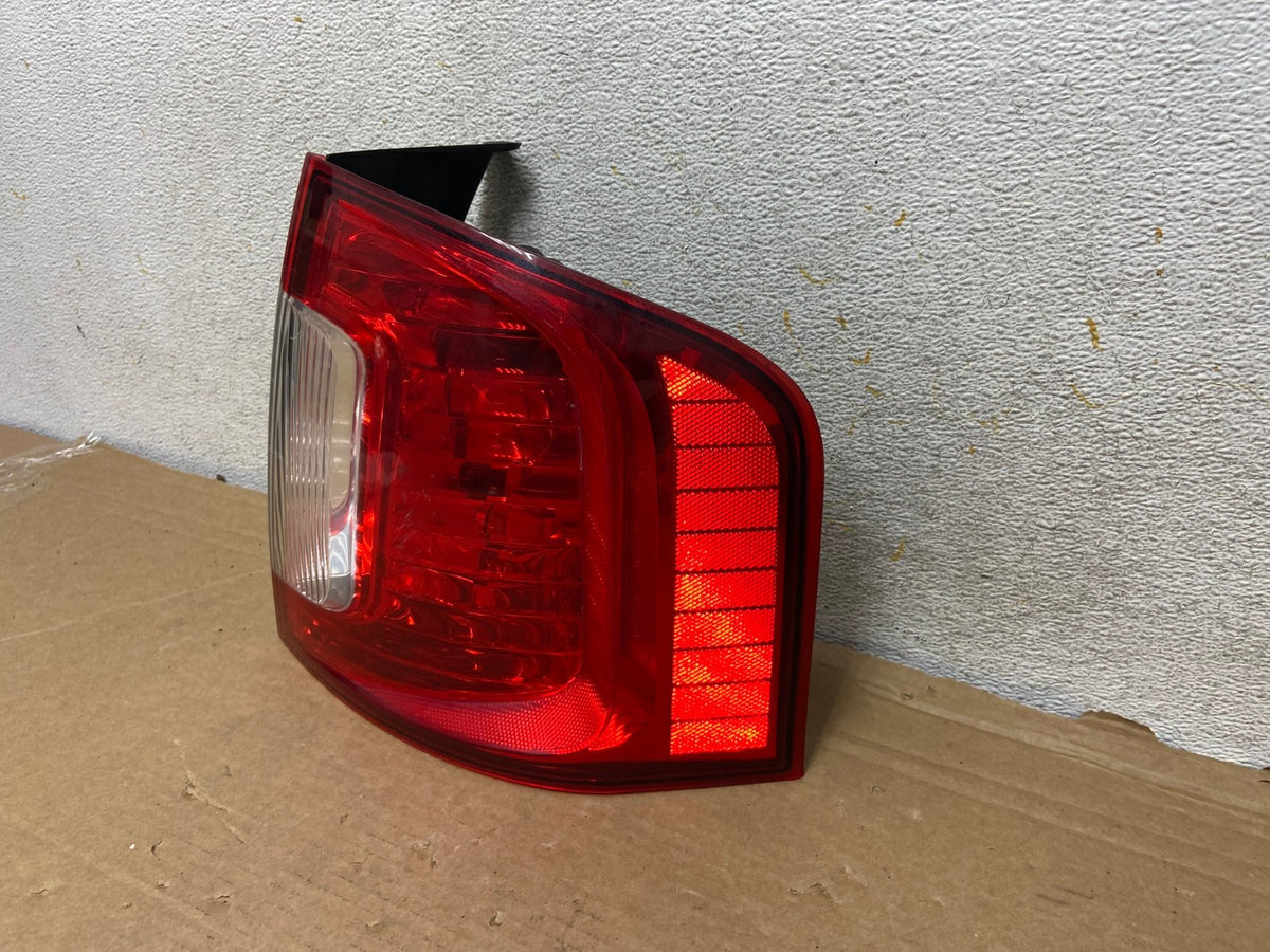 2011 2012 2013 2014 Ford Edge Right Passenger RH Side Tail light AH8336 LK2