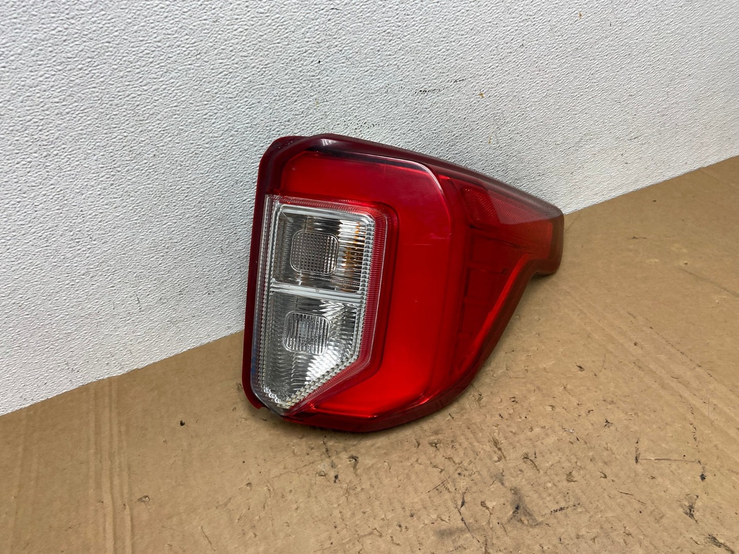 2020 2021 2022 2023 Ford Explorer Right Passenger Side Tail light AD3726 LK2