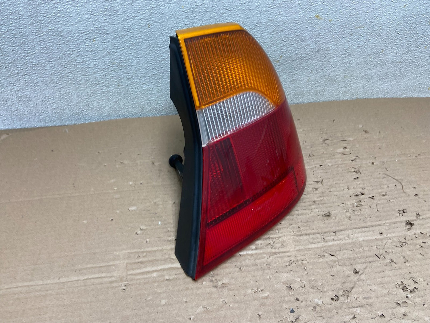 1999 to 2000 Chrysler 300M Right Passenger RH Side Tail Light OEM AB1563 LK2