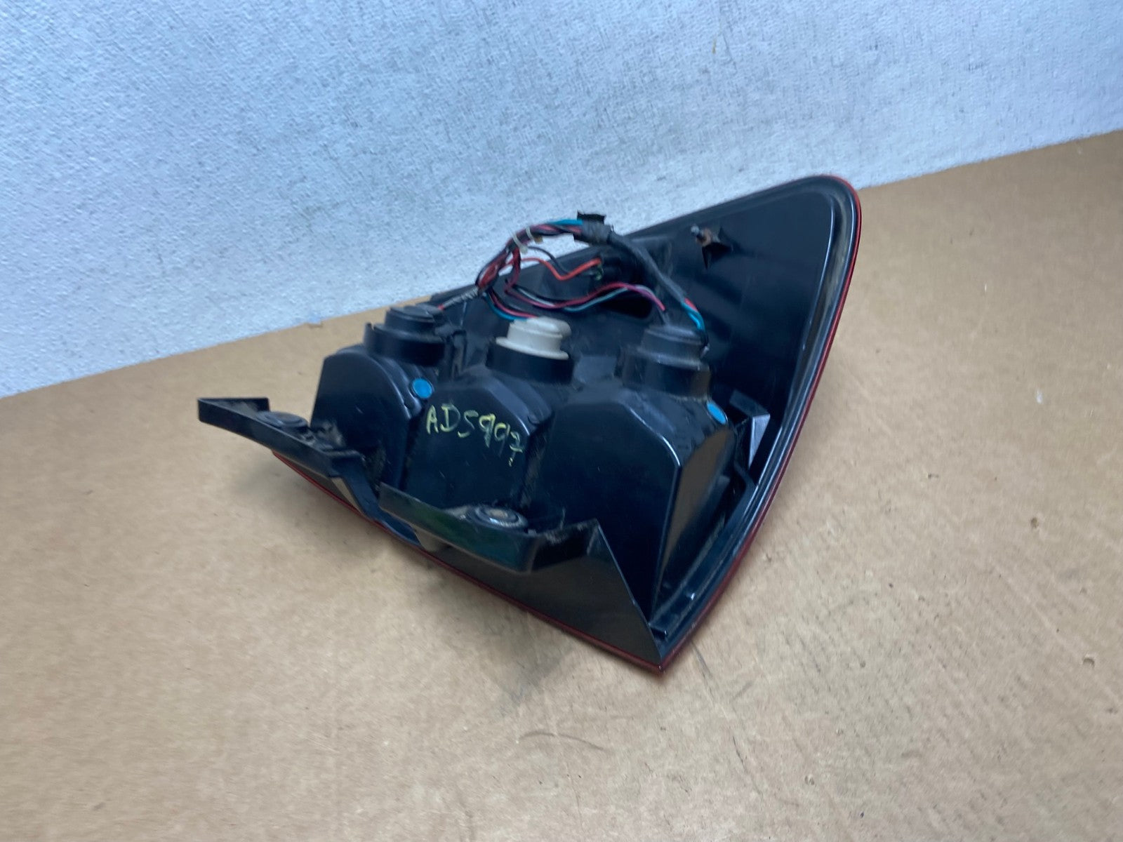 2006-2009 Pontiac Torrent Right Passenger Rh Side Tail Light AD5997 LK4