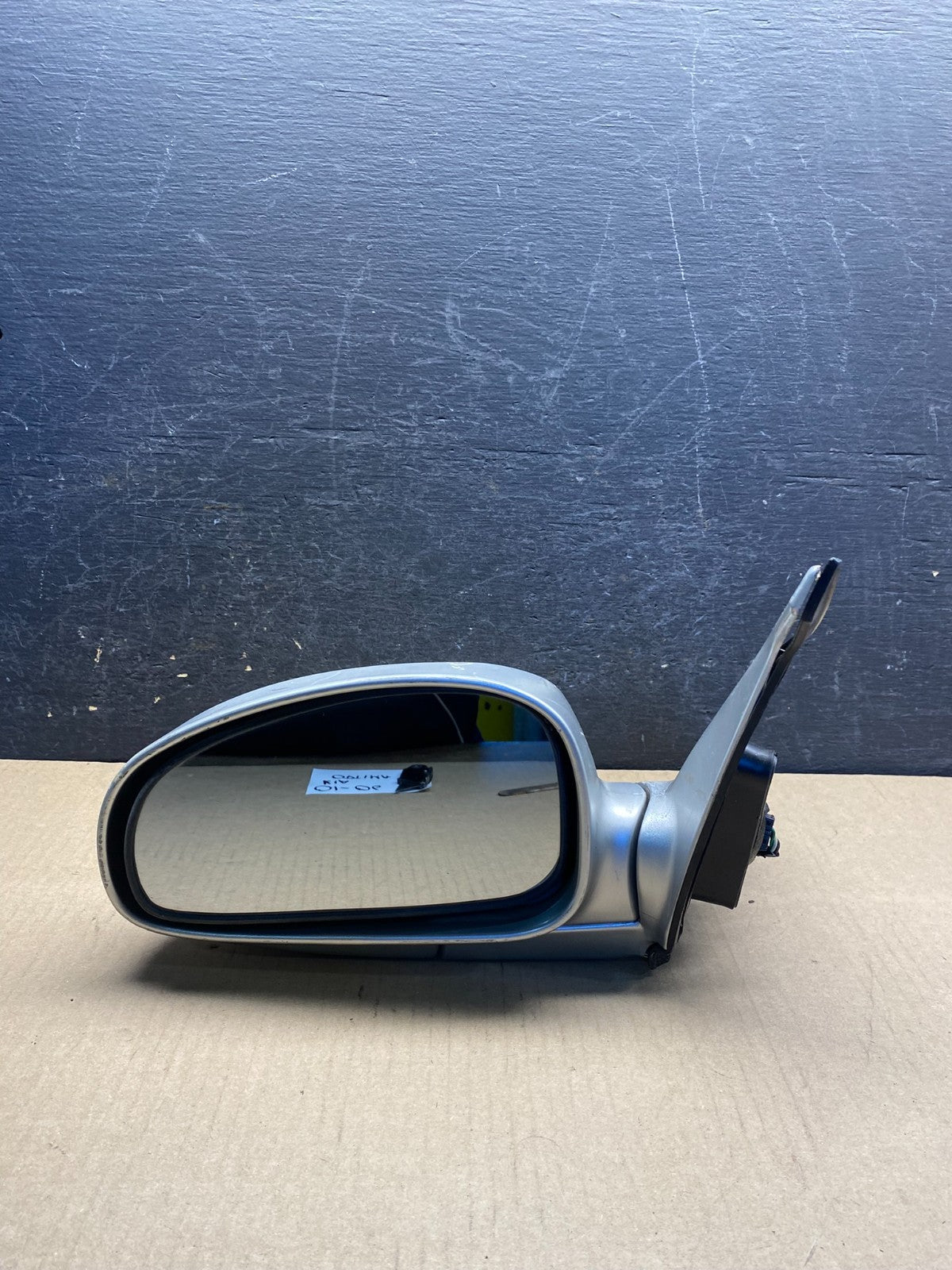 2001 - 2006 Kia Optima Left Driver LH View Door Mirror Turn Signal ah1663 DG8