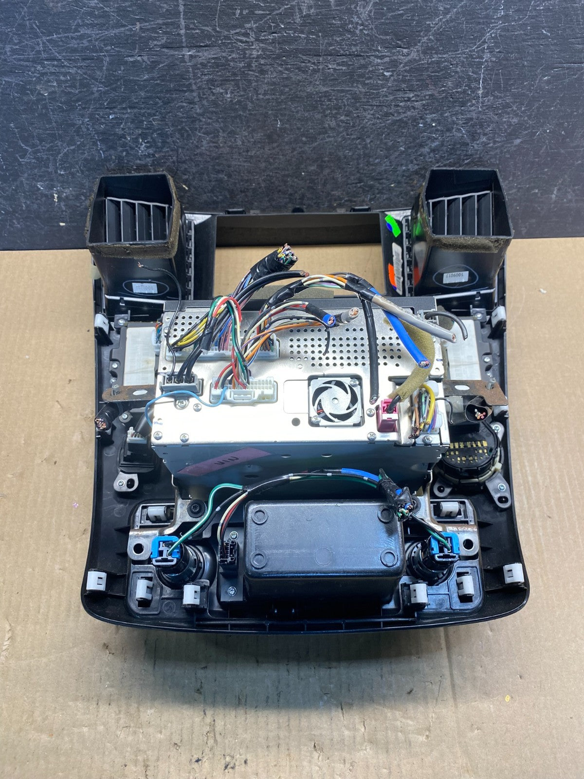 2008 to 2012 Nissan Armada Bose Radio CD Player A/C Climate Control OE AG3999 DG7
