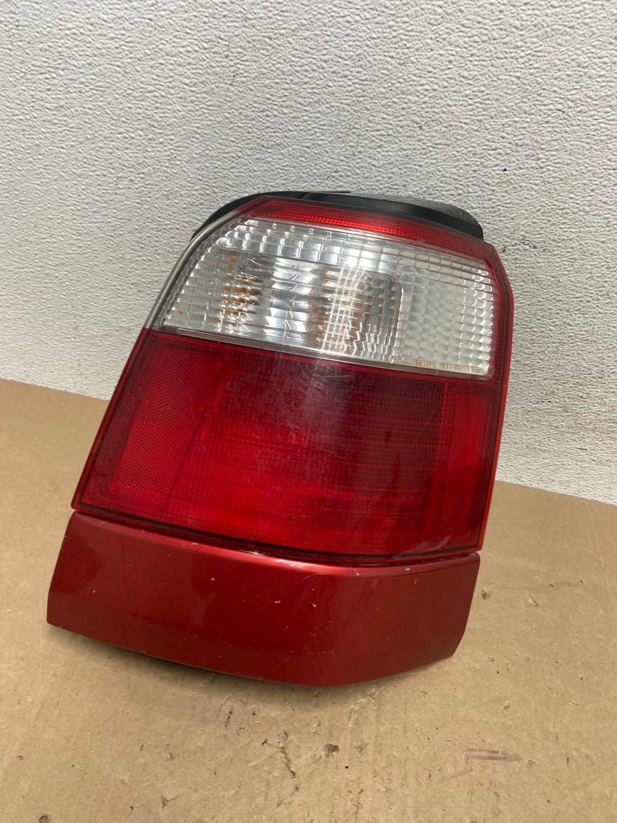 2001 - 2002 Subaru Forester Right Passenger RH Side Tail Light AE6067 LK0