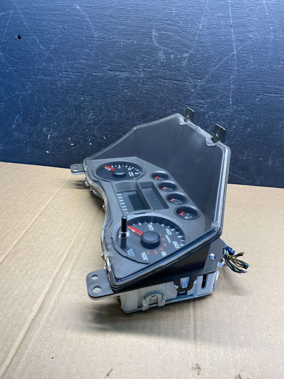 2008 to 2010 Ford F250 SD Super Duty Speedometer Cluster Gauge AG3734 DW2