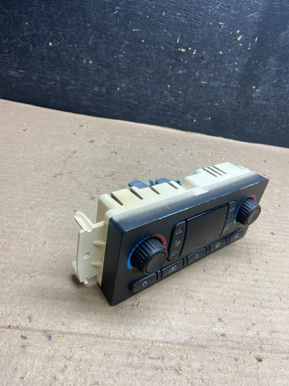 2003 to 2006 Chevrolet Silverado HVAC Heater Climate Control Module AH5333 DG1