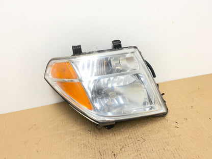 2005 to 2007 Nissan Pathfinder Halogen Headlight Right Passenger AC4030 DW0
