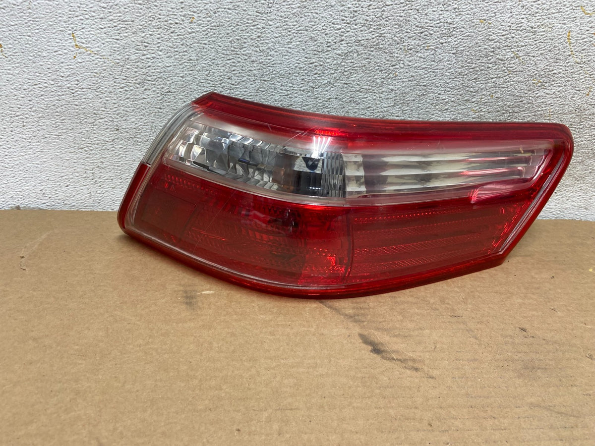 2007 2008 2009 Toyota Camry Right Passenger Side Tail Light AH4466 DW0