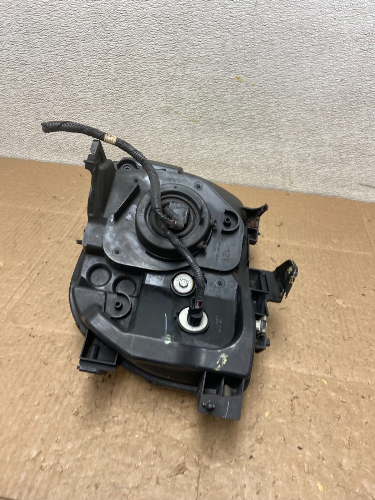 2003 to 2006 Honda Element Right Passenger Rh Side Headlight Oem Y9193 DW9