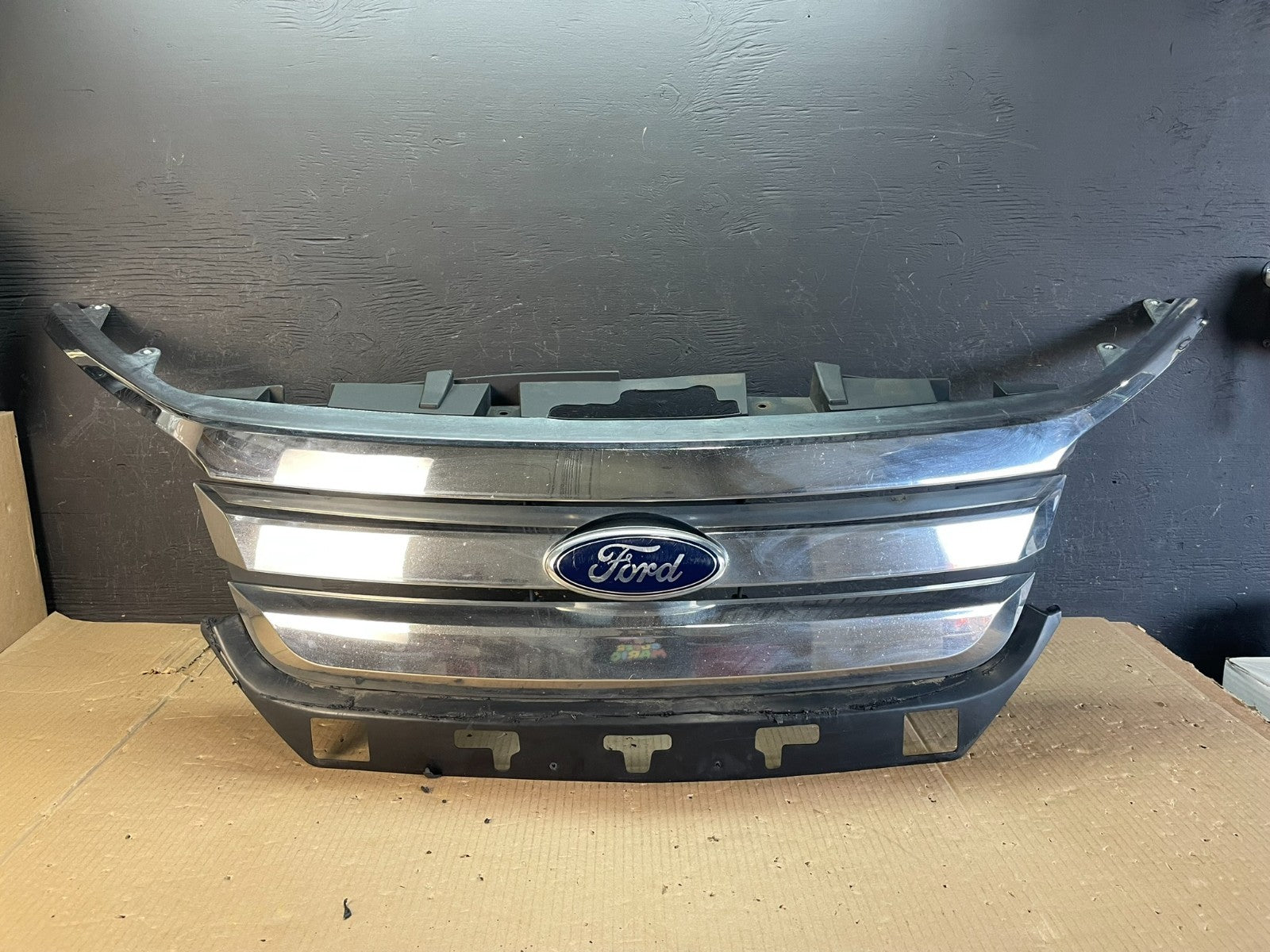 2010 2011 2012 Ford Fusion Front Upper Chrome Grill Grille AE3774 DG0