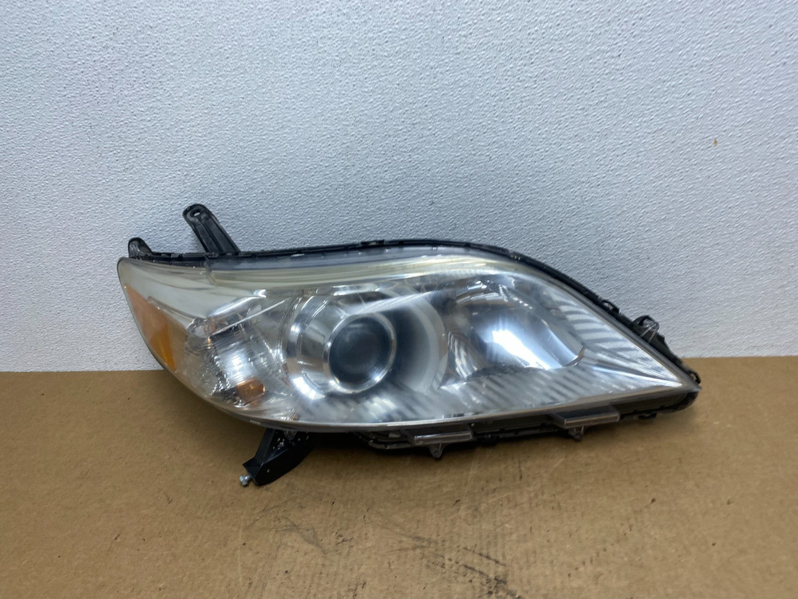 2011-2014 Toyota Sienna Right Passenger RH Halogen Headlight AC2961 DW0