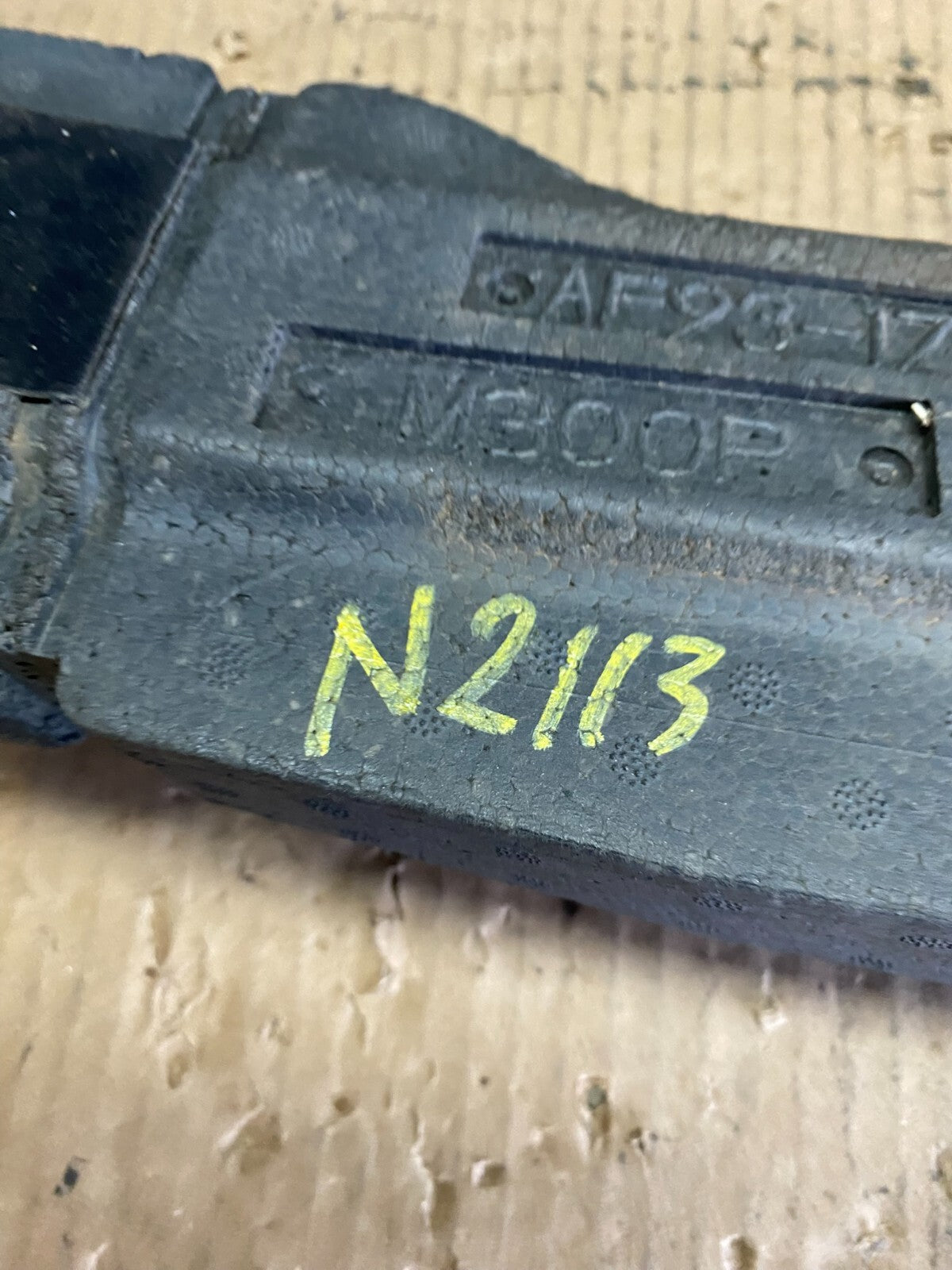 2010 to 2012 Lincoln MKT Front Impact Absorber N21138